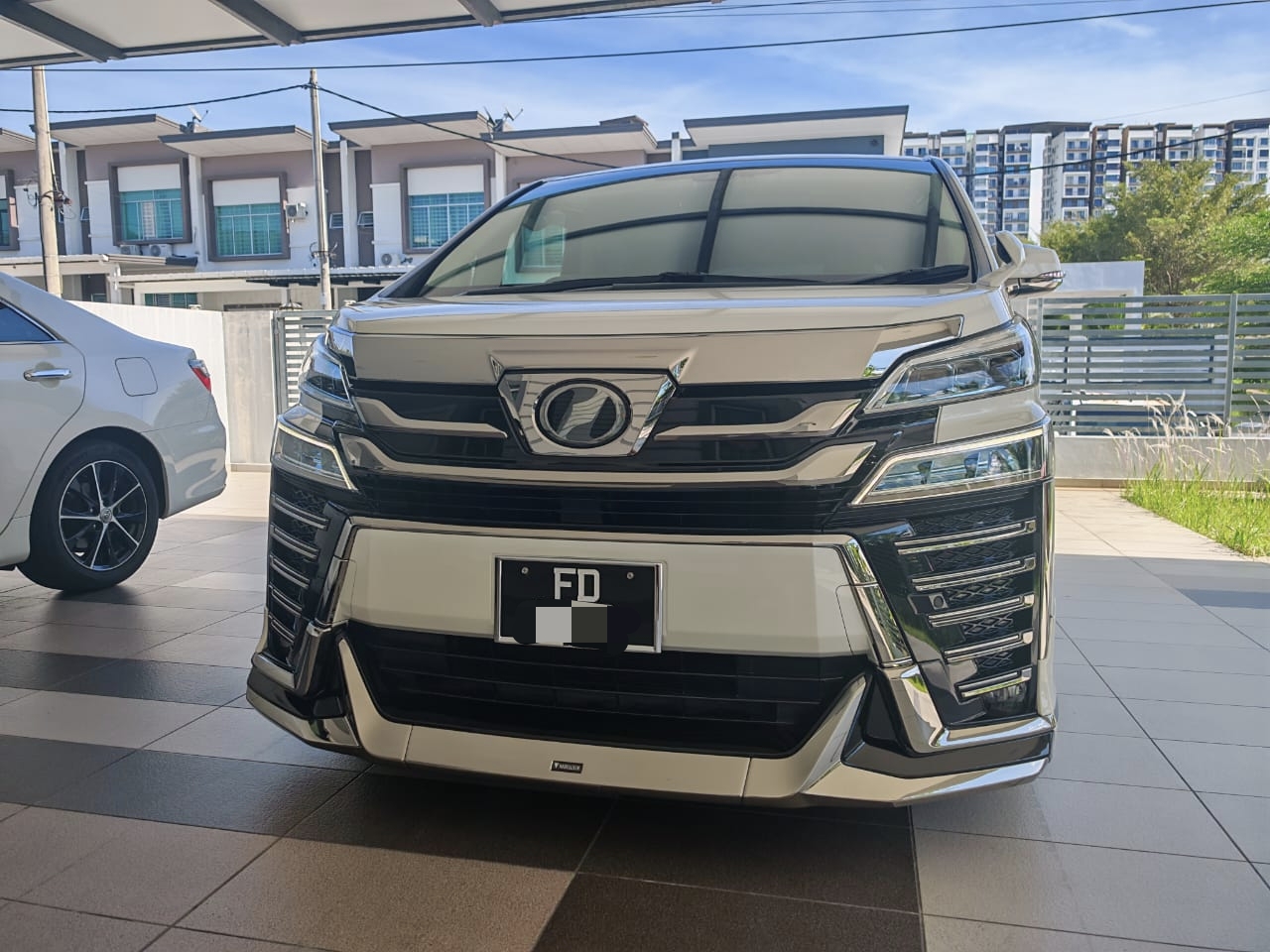 2018 Toyota Vellfire 2.5 ZG 2