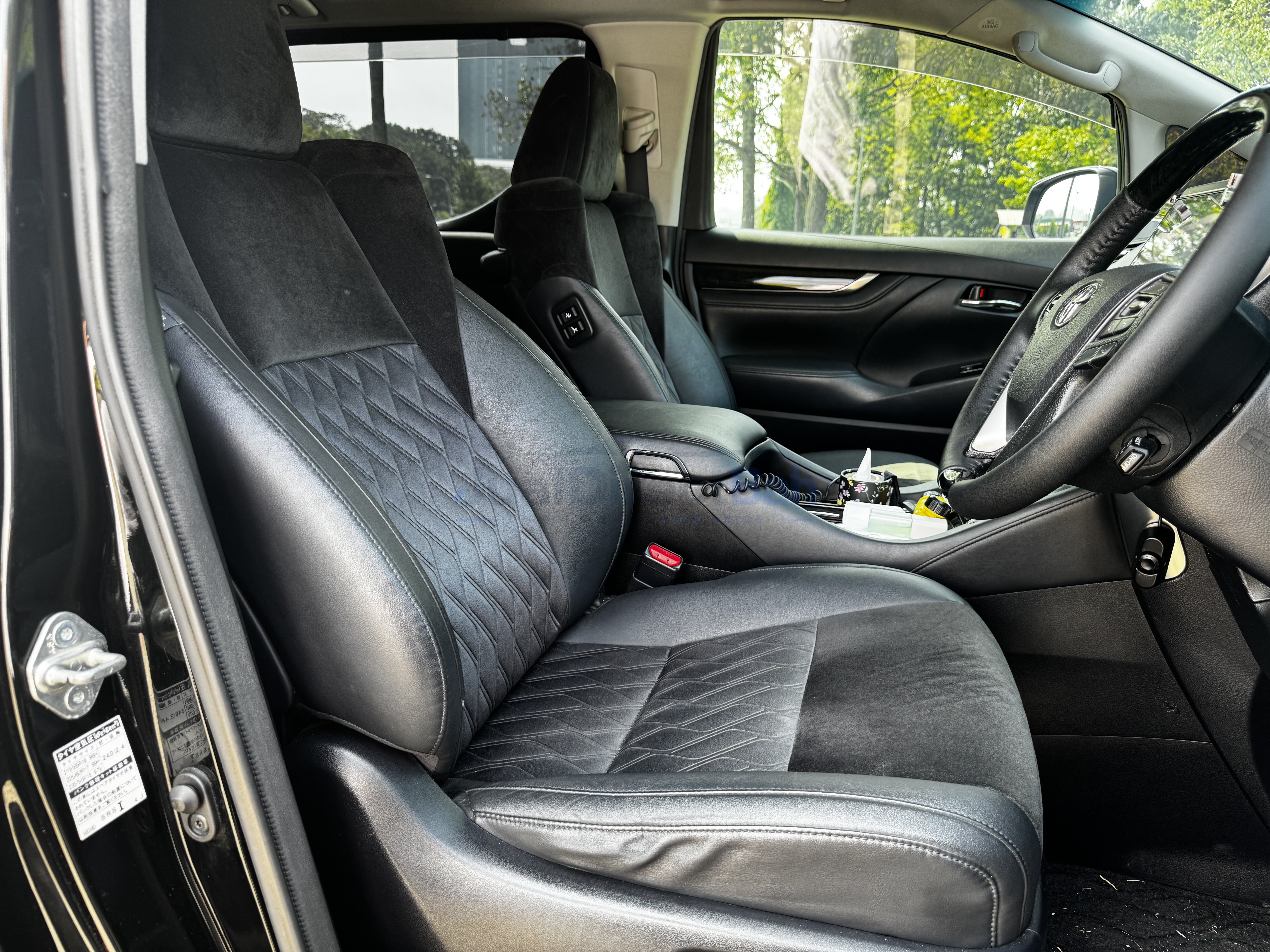 2015 Toyota Alphard 2.5 SC 5
